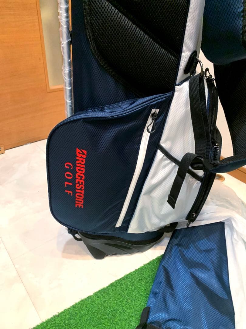 新品未使用　ブリヂストン　ツアーB スタンド　キャディバッグ　CBG423