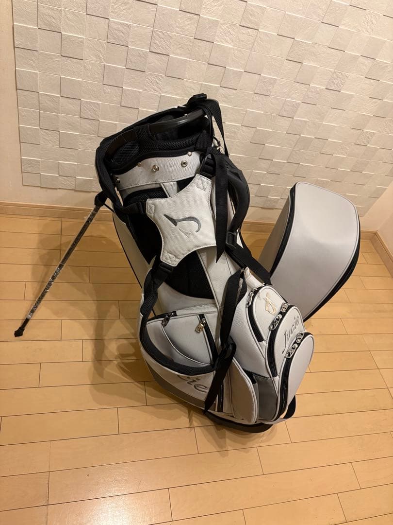 ジューシーゴルフキャリーバック新年限定価格！ 未使用JUCIE スタンドバッグ