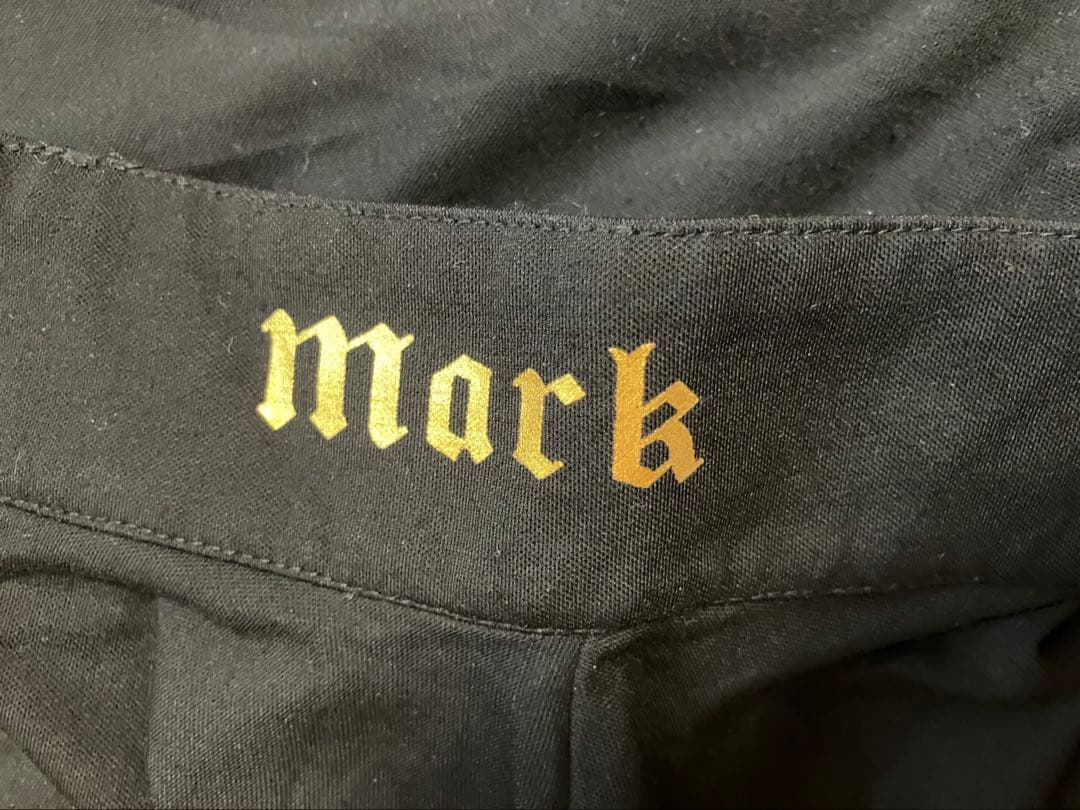 MARK&LONA ハーフジップ バックデザインシャツ 大きいサイズ　黒