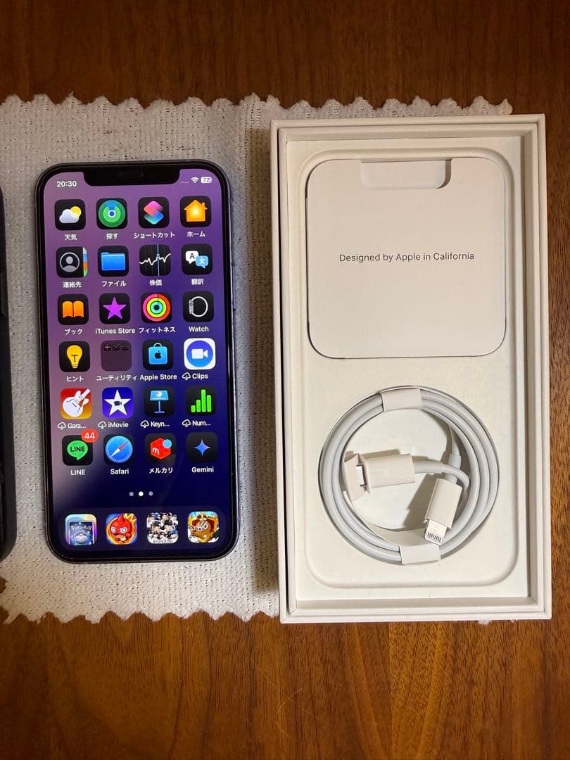 Apple iPhone 12 64GBパープル シリコンケース付き 電池86%