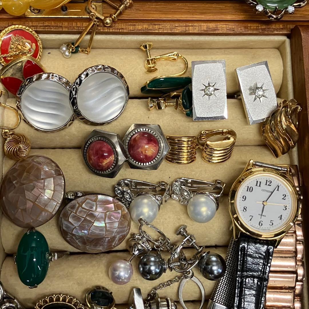 遺品整理 指輪 ネックレス イヤリング 腕時計ブローチ カフス 金盃シチズン