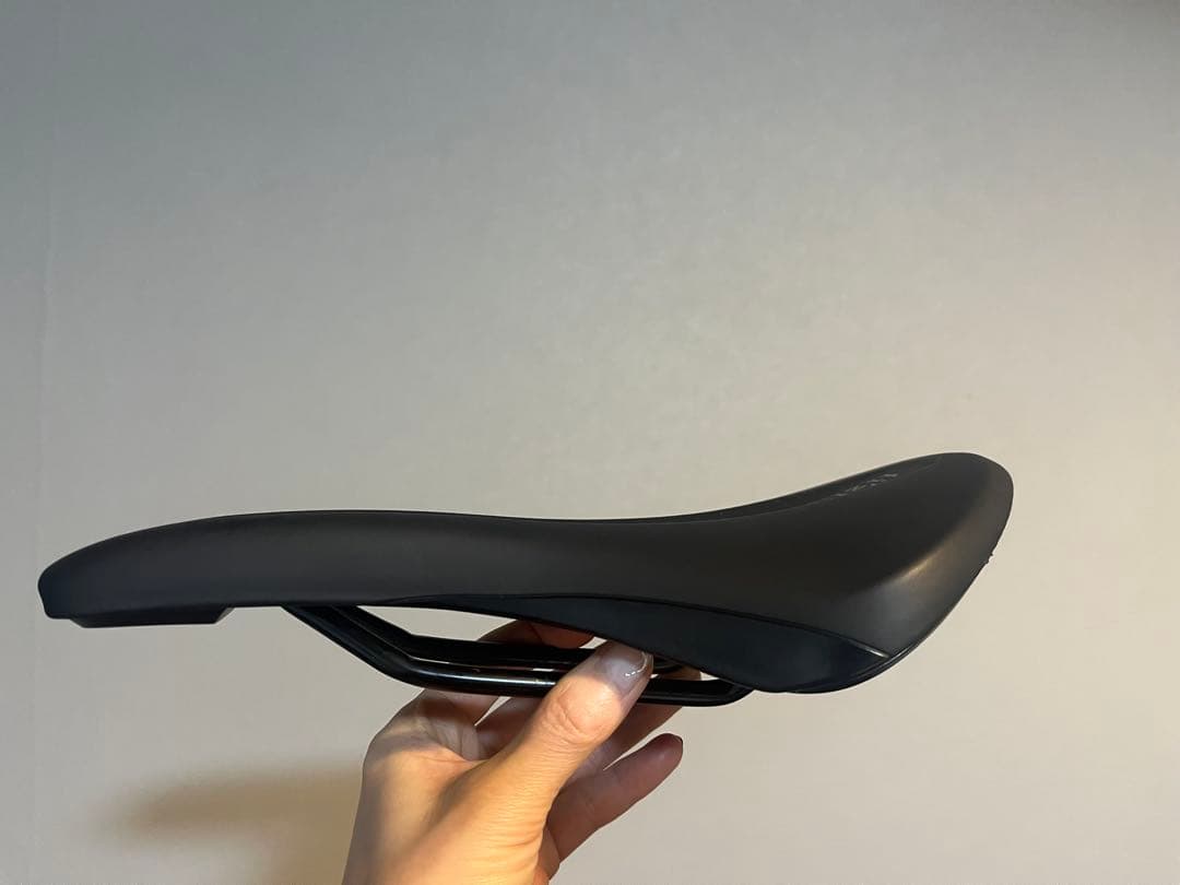 fizik ブラック サドル