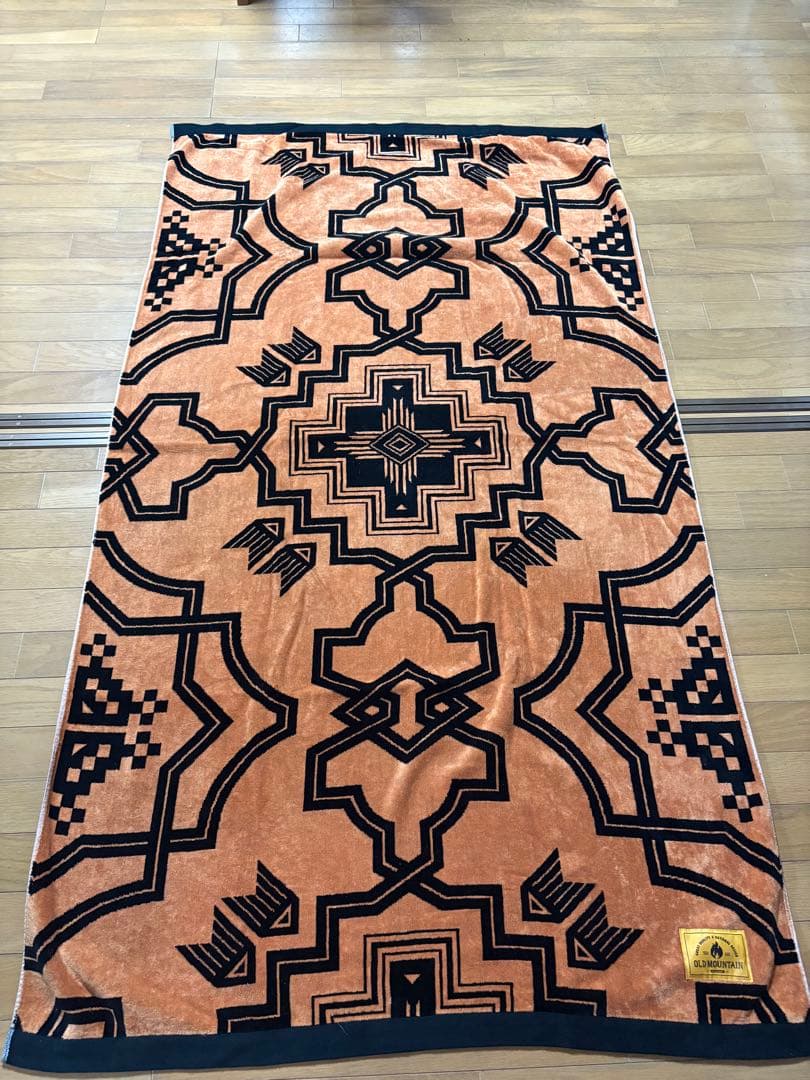 オールドマウンテン　KAKEMONO 夏　キャメル