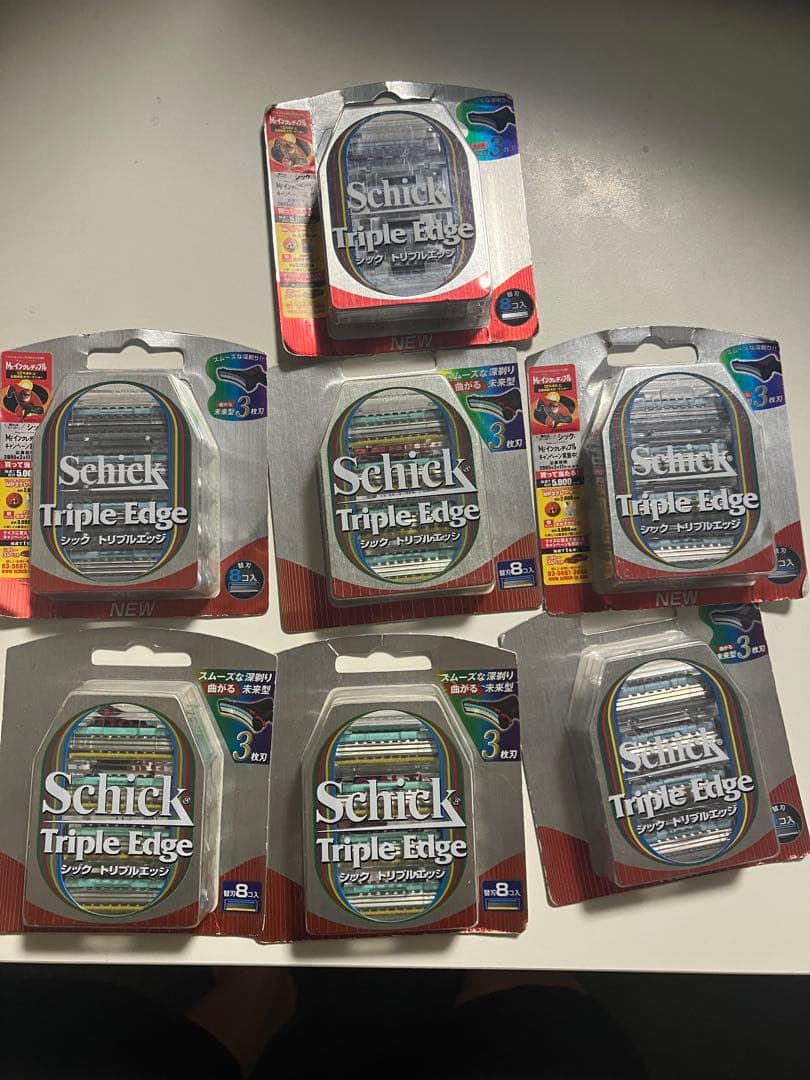 サンプル】シック トリプルエッジ T字カミソリ 替え刃付き IT コスメ