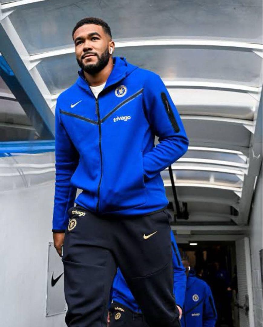 サ*ロ様 ナイキ テックフリース チェルシー 上のみ フルスポンサー Sサイズ