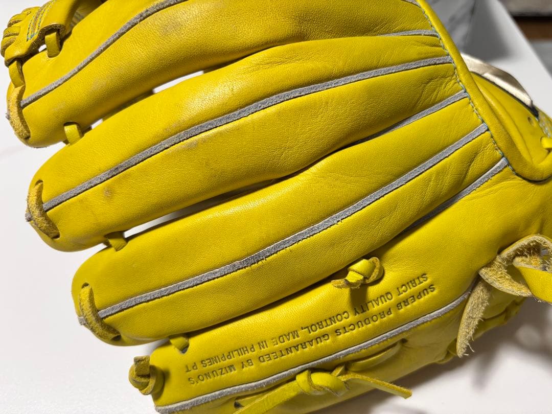 Mizuno Global Elite 軟式グローブ イエロー - グローブアウトレット