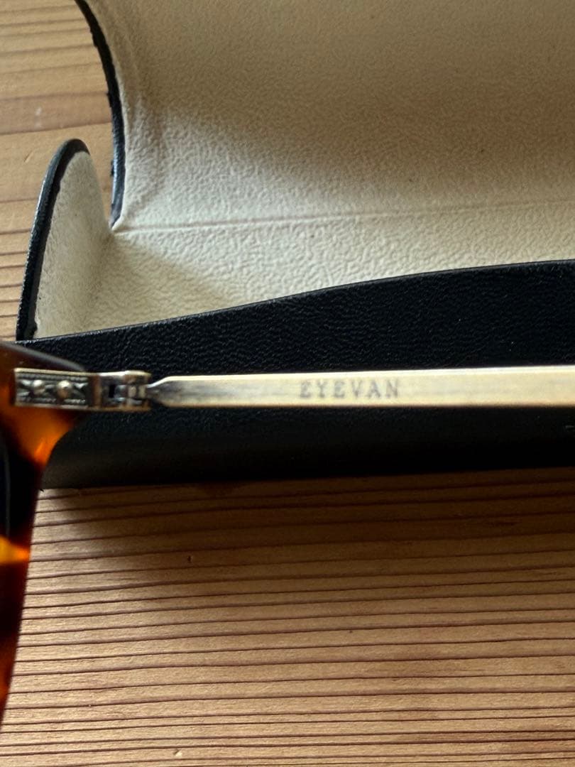 EYEVAN サングラス　MacDougal-SUN 50◻︎22-145