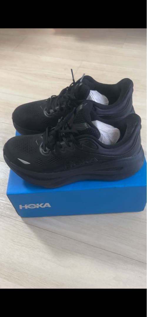 HOKA ブラック シューズ