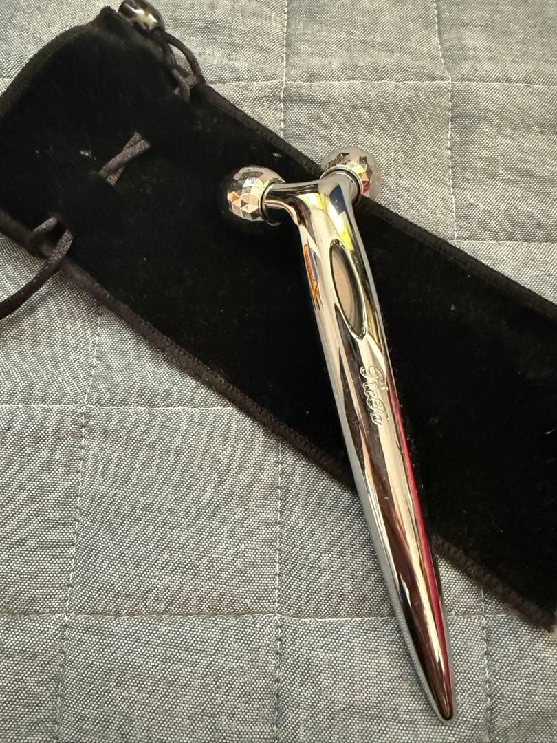 ReFa リファ 美顔ローラー 収納ケース付 - メルカリ