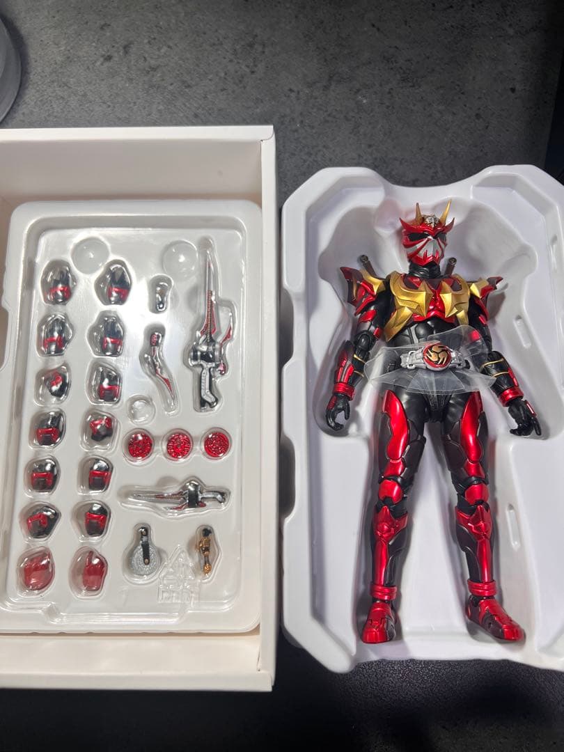 S.H.Figuarts 真骨彫 仮面ライダー装甲響鬼