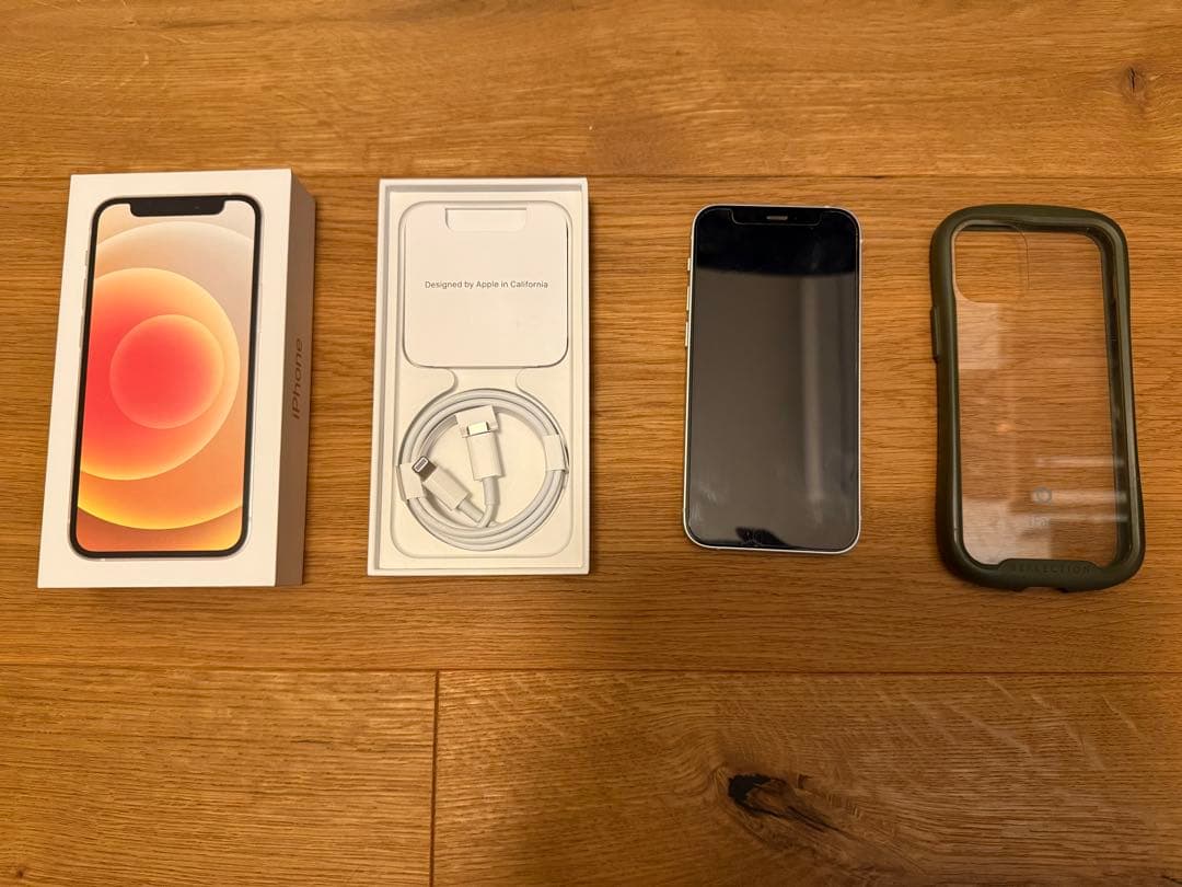 iPhone 12 mini 128GB + ケース + 純正充電ケーブルiPhone 12 mini