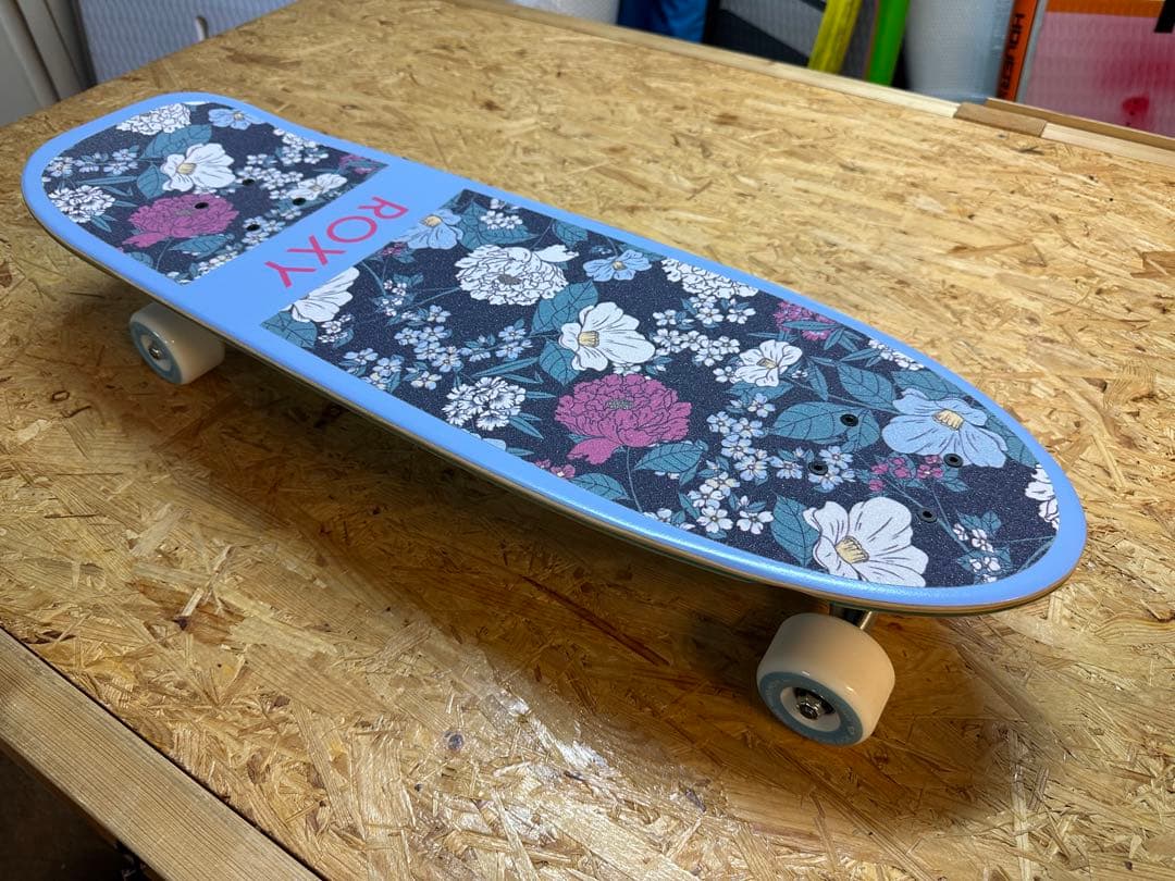 ROXY スケートボード BLOSSOM28 新品