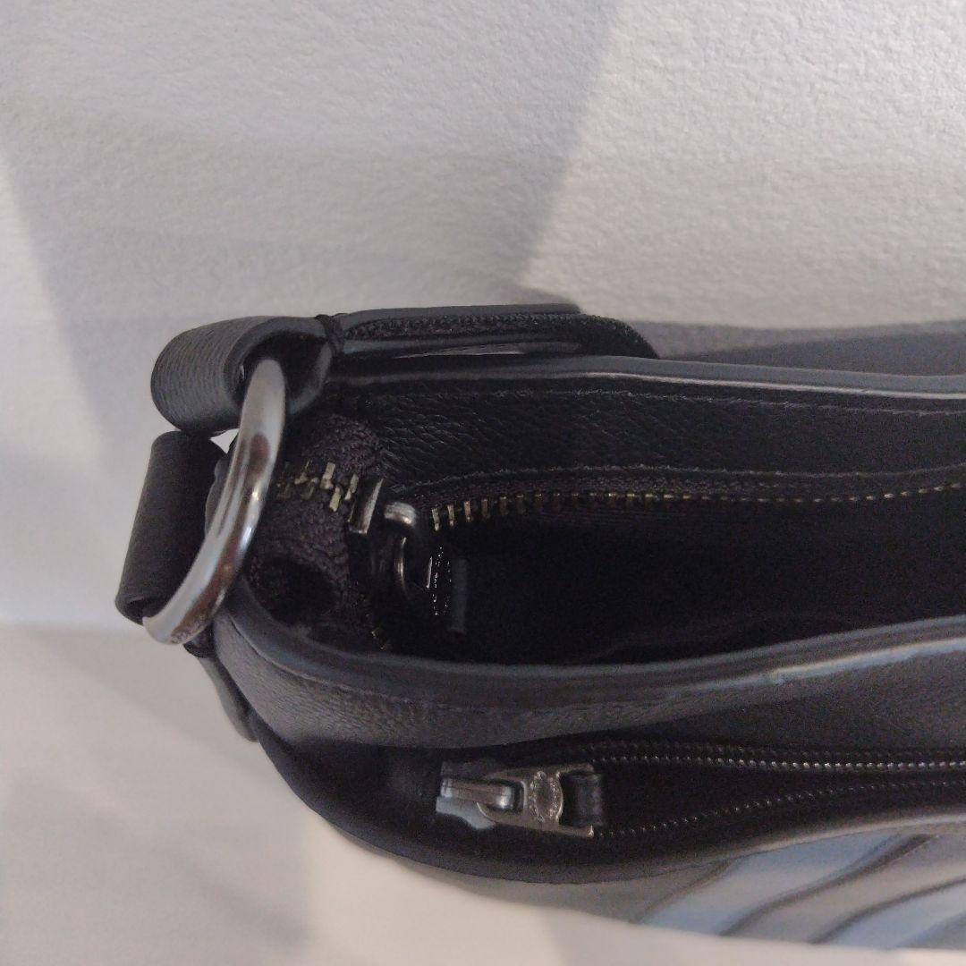 COACH ブラック/ブルー ショルダーバッグ　美品