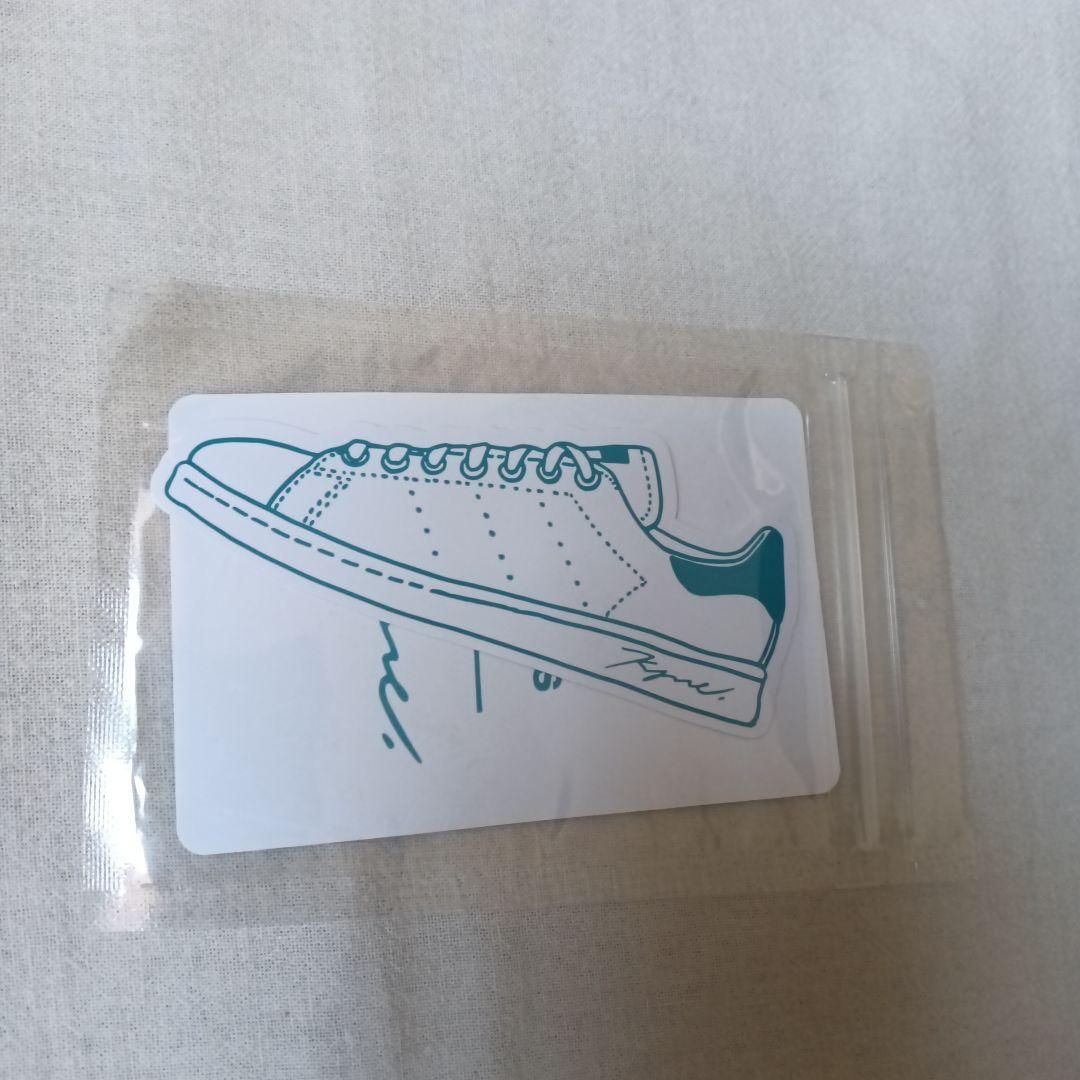 kyne ステッカー　adidas スタンスミス　山田涼介