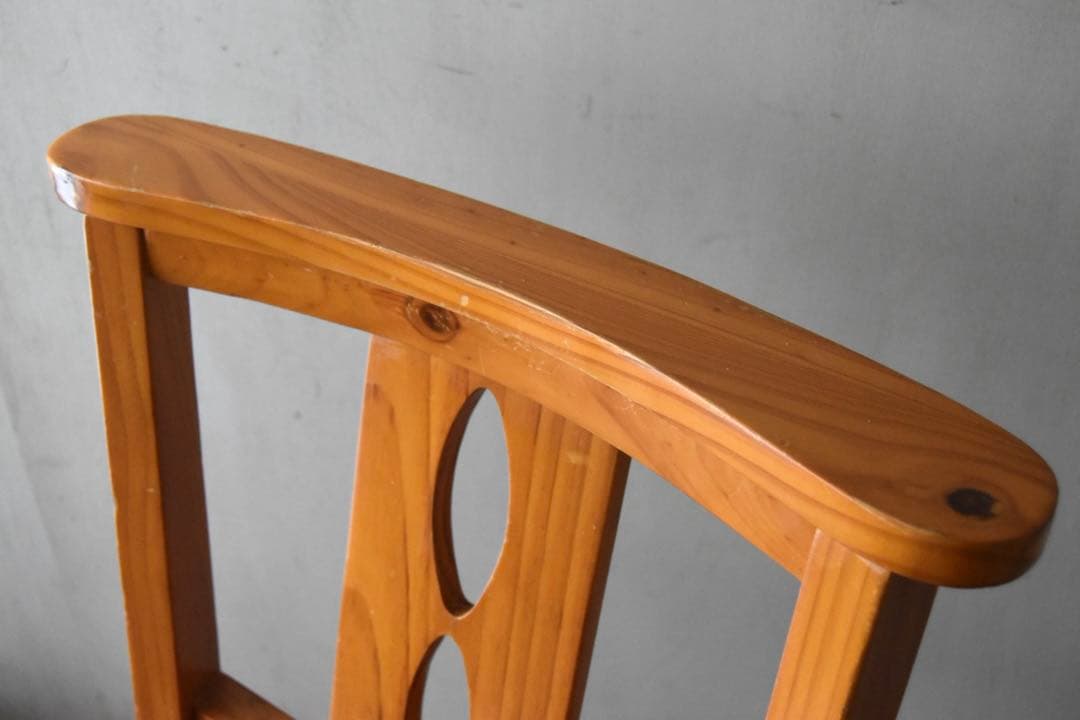 shuca チャーチ調チェア ①