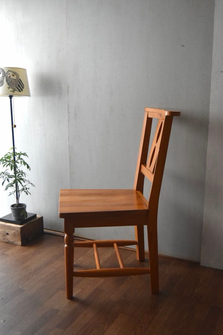 shuca チャーチ調チェア ①