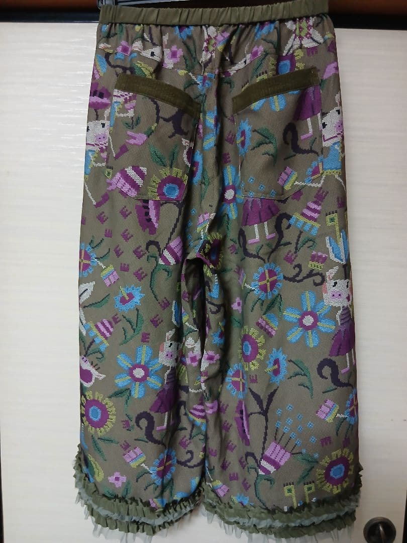 アルベロベロ ブタさんお花可愛い裾フリルキュロットスカート