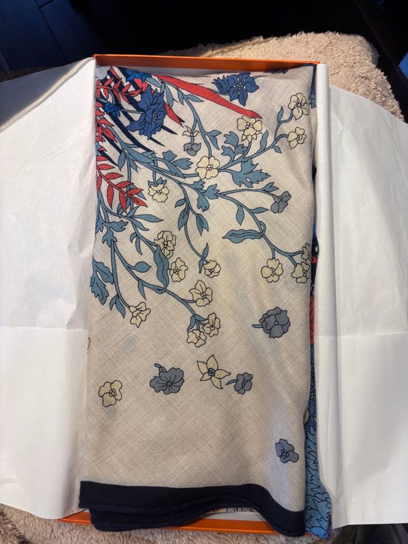 くまごろう様HERMESエルメス トライアングルジェアンローブレジェール