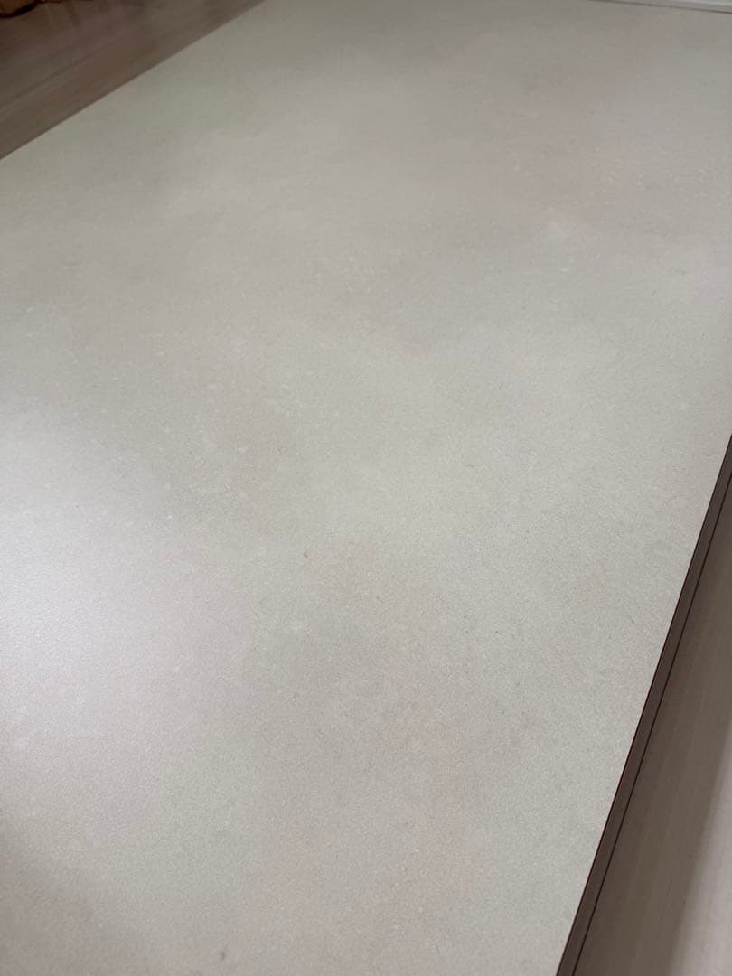 ダイニングテーブル　アイカ工業　メラミン化粧板