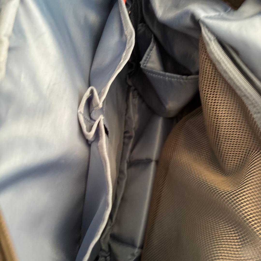 ￼美品　カナナプロジェクト エース 多機能リュック チャーム未使用 黒色