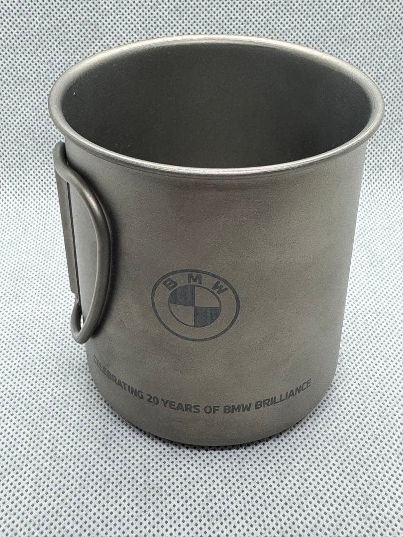 BMW 20周年記念 チタン製折りたたみカップ（限定ノベルティ）
