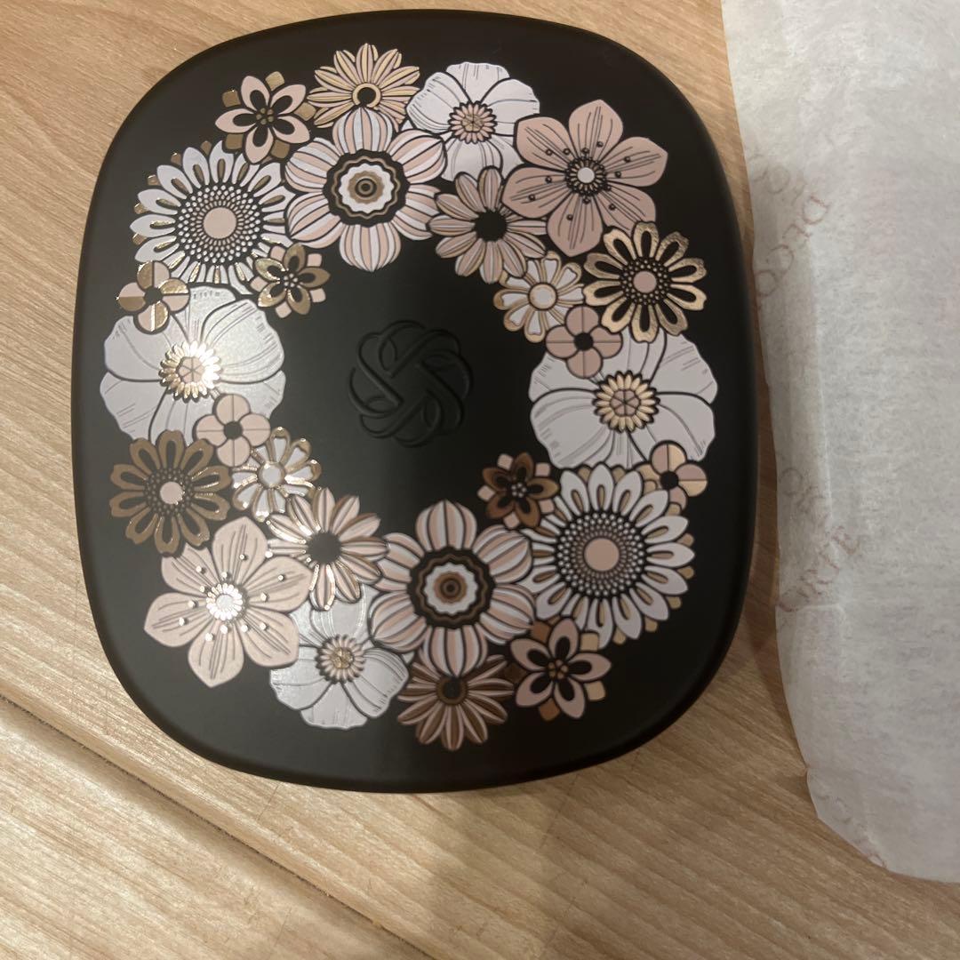 コスメデコルテ　クリスマスコフレ　2025 アイシャドウパレット