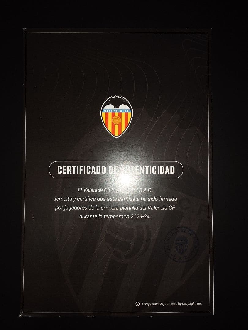 最終SALE】バレンシアCF 21選手 直筆サイン入りユニフォーム - メルカリ
