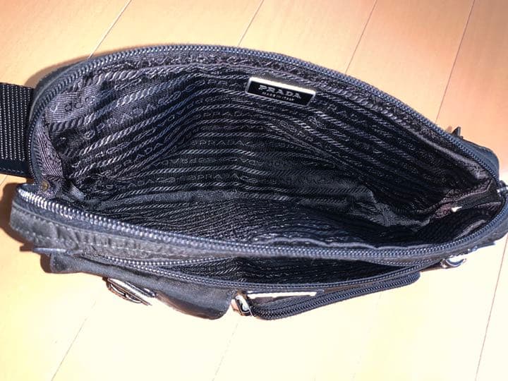 プラダ ウエストポーチ  ブラック