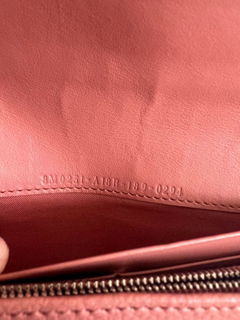 28 美品 FENDI フェンディ エフイズ 2つ折り 長財布