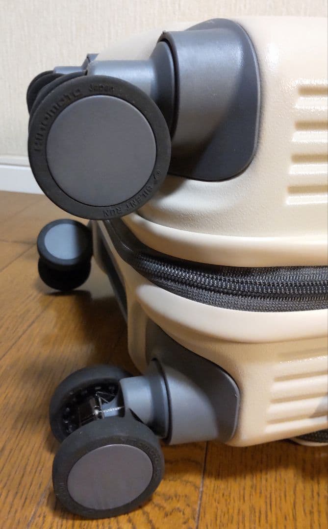 innovator 21L スーツケース バニラ イノベーター