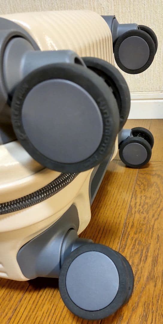 innovator 21L スーツケース バニラ イノベーター