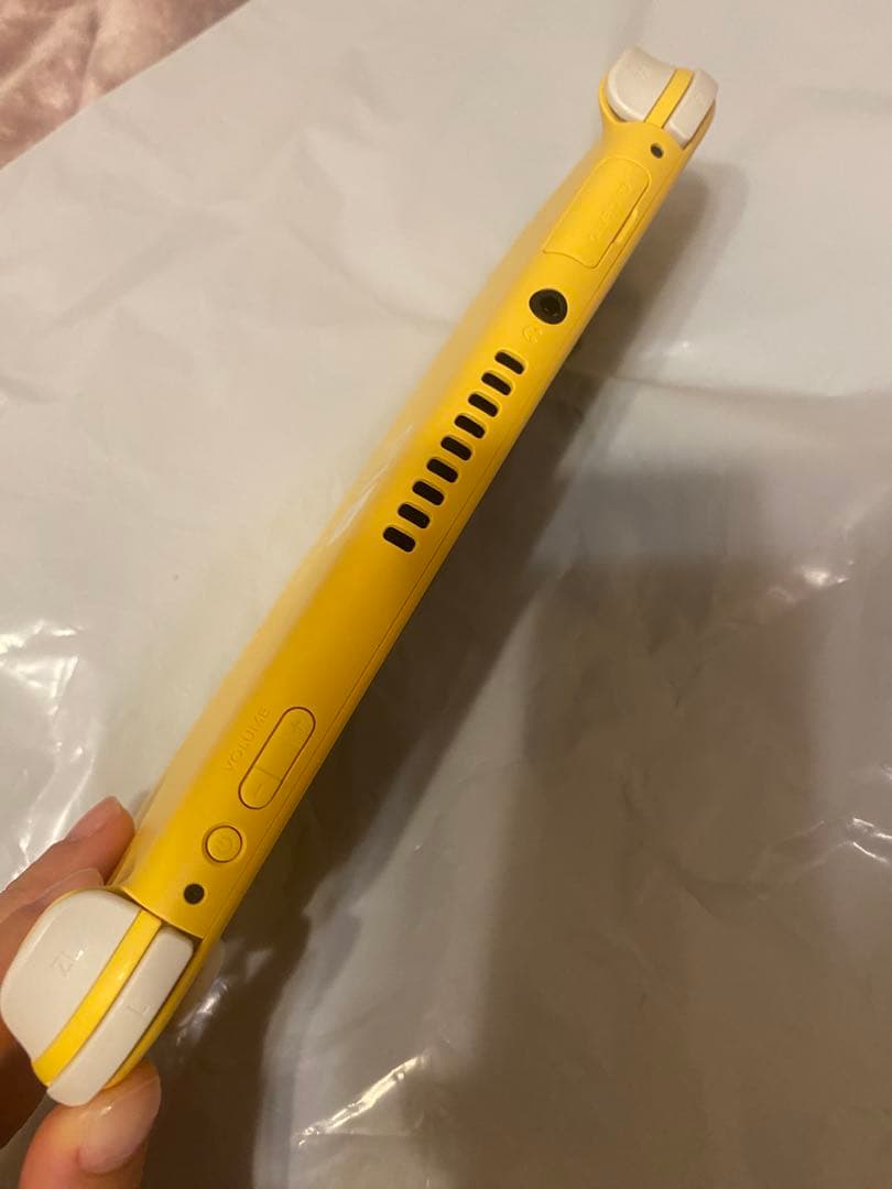 任天堂 Switch Lite イエロー ACアダプター 美品