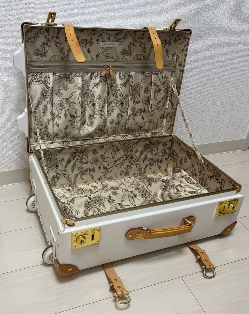 Jewelna Rose キャリーケース