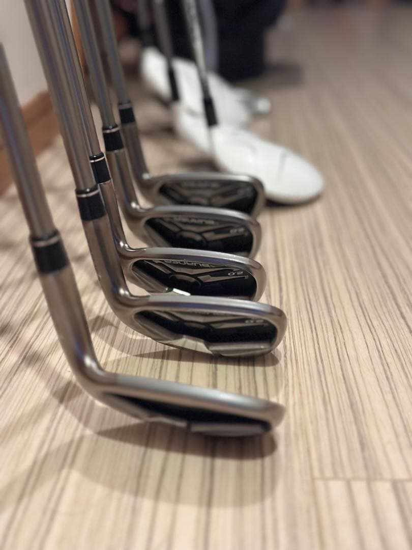 Taylormadeレディース ゴルフクラブ 9本とキャディーバッグセット売り