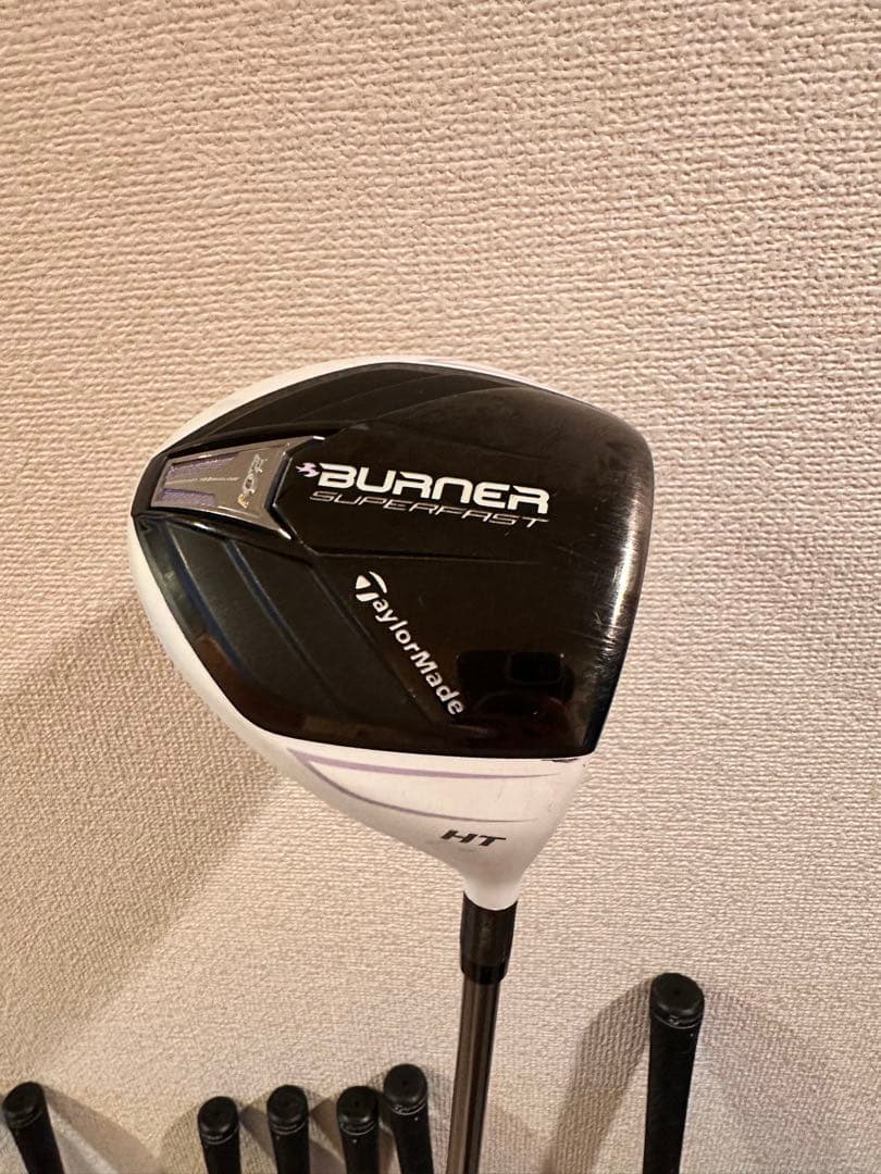 Taylormadeレディース ゴルフクラブ 9本とキャディーバッグセット売り