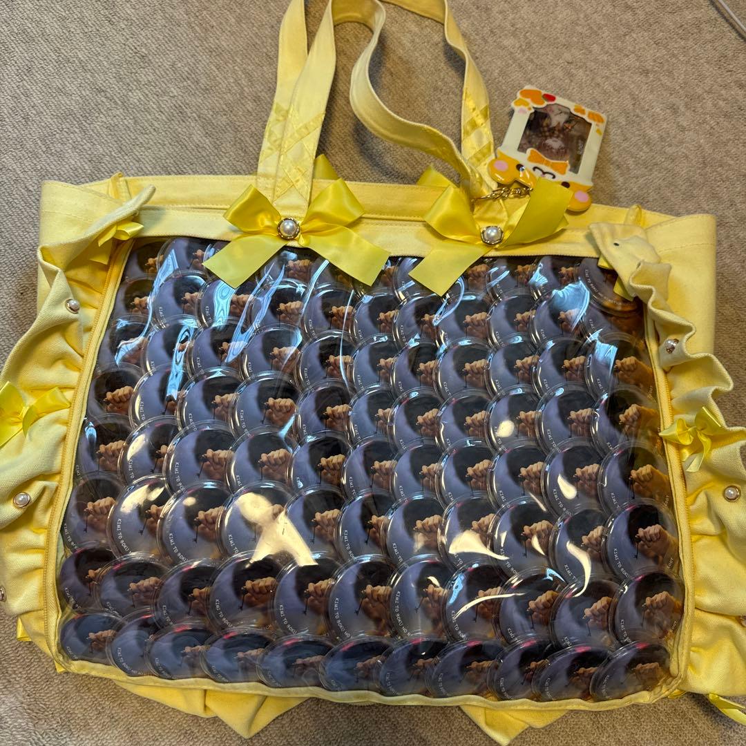 すとぷり るぅと 痛バッグ 缶バッジ 実写×88 - メルカリ