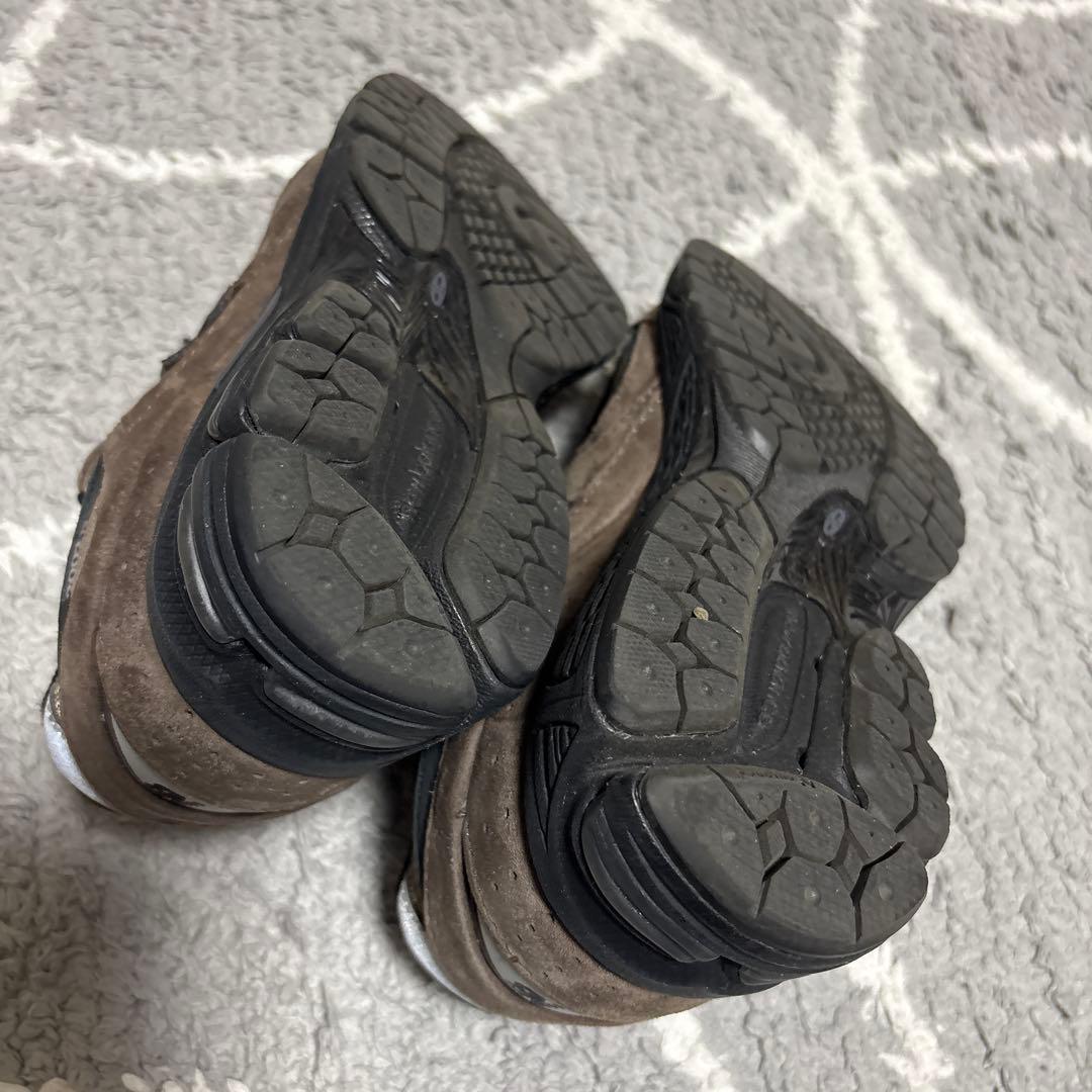 ニューバランス☆2002R BROWN 23.5