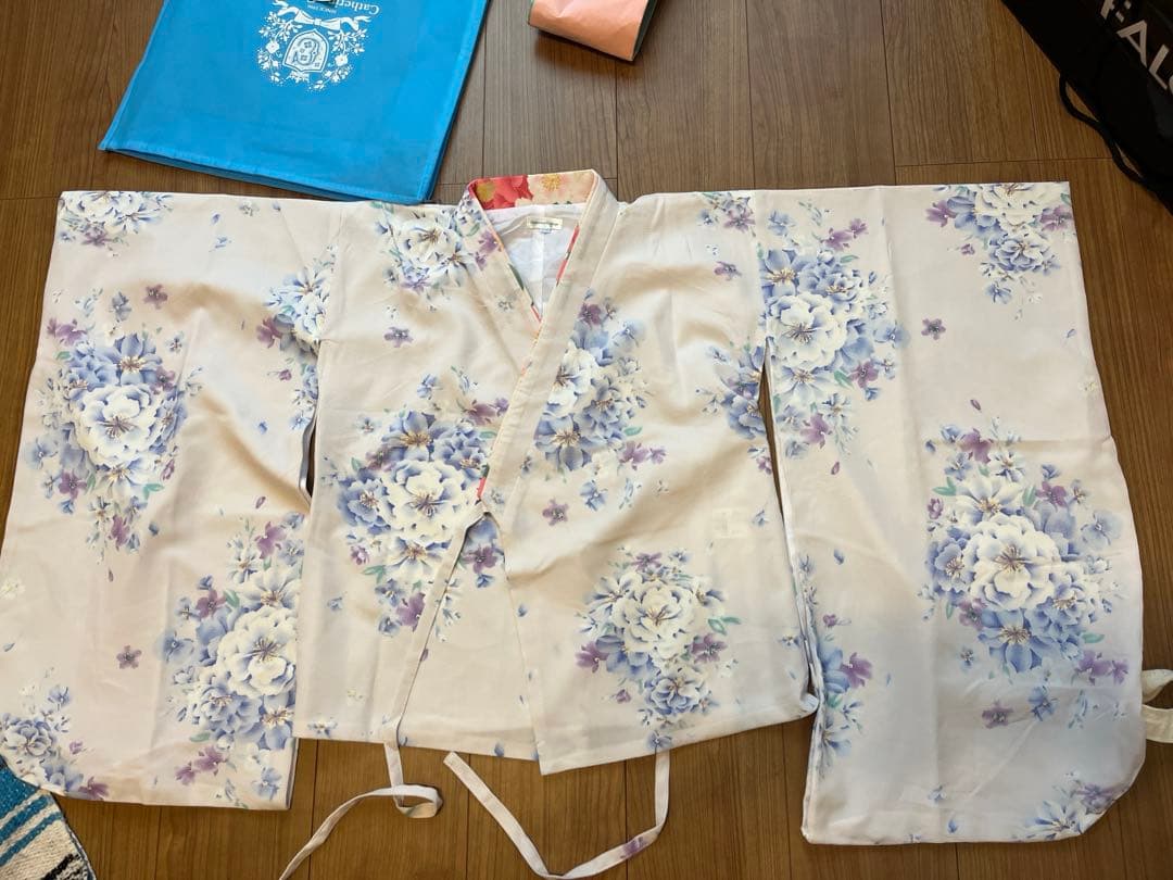 【試着のみ美品】キャサリンコテージ　女の子用袴セット★130cm