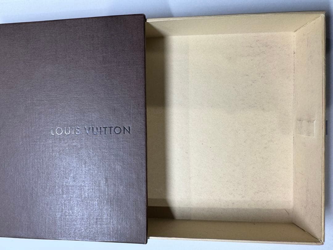 ルイヴィトン ジッピーパース モノグラム