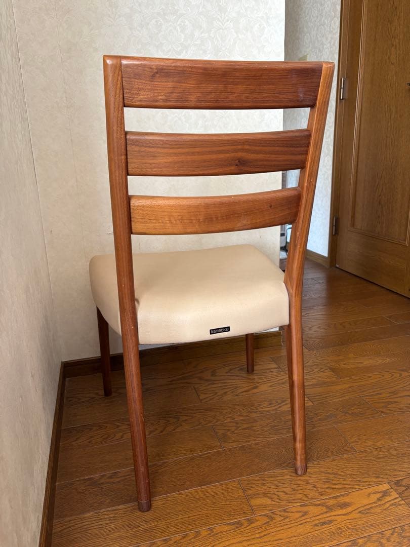 karimoku ダイニングチェア 木製　ベージュ