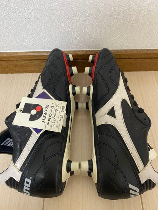 激レア サッカー スパイク マラドーナも着用 ミズノ Jリーグモデル