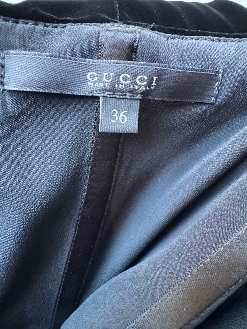 GUCCI ベロアドレス