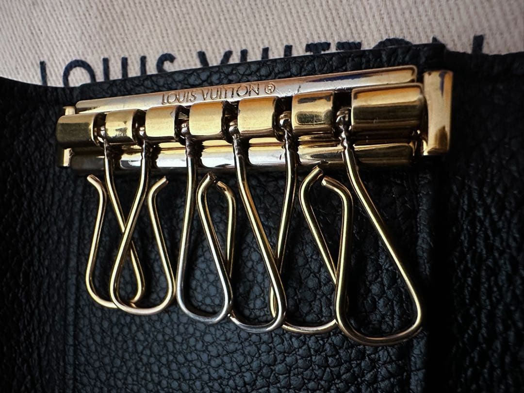 ルイヴィトン ミュルティクレ6 モノグラムアンプラント