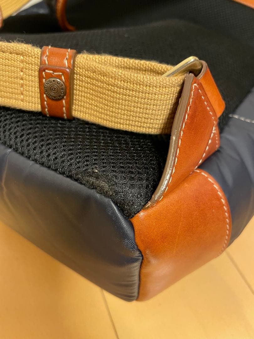 ハンティングワールド　バチューサーパス　ネイビー　リュック　美品