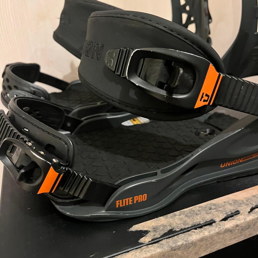 UNION FLITE PRO Mサイズ ブラック/グレー/オレンジ