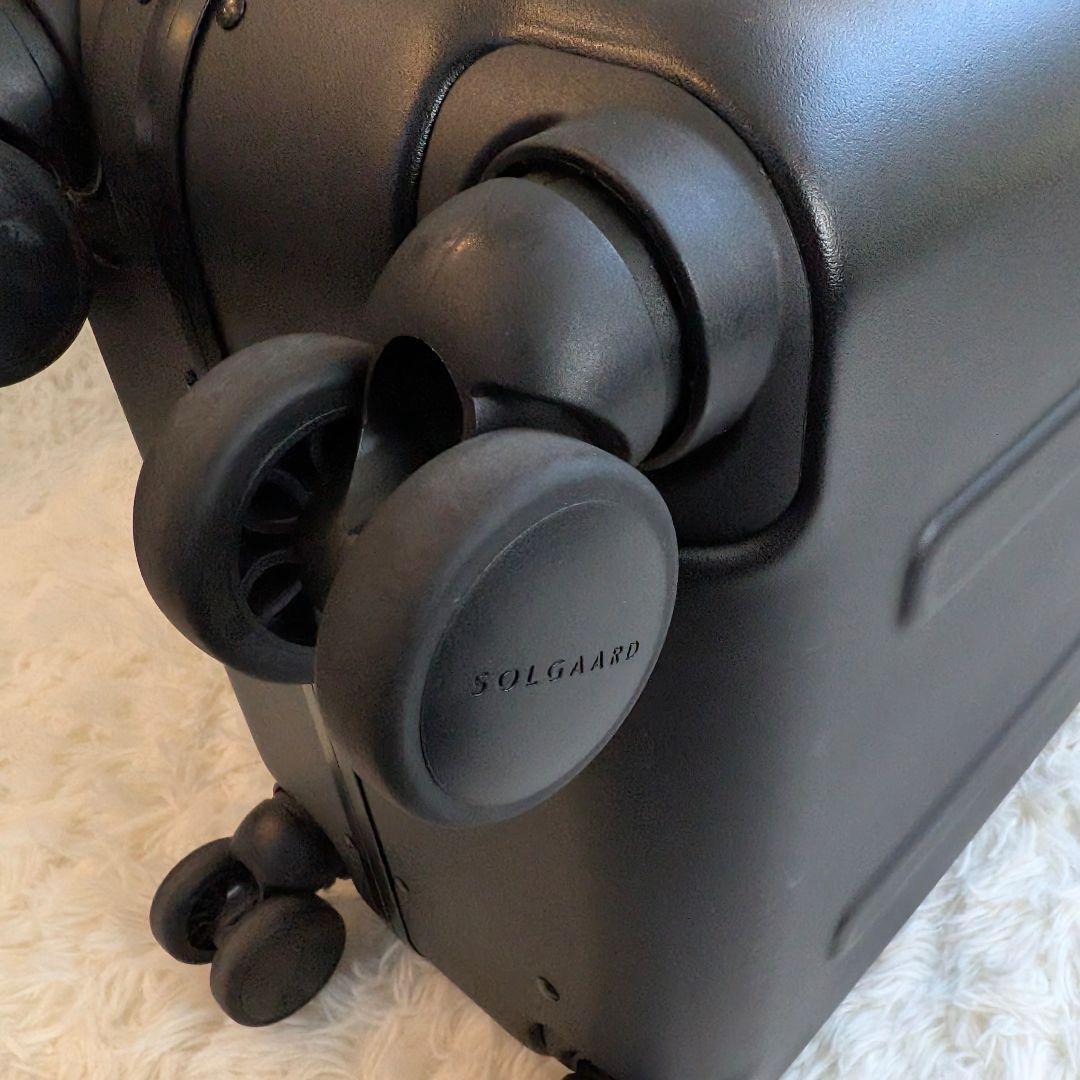 沖なはです！SOLGAARD キャリーケース USBポート付き 吊り下げ