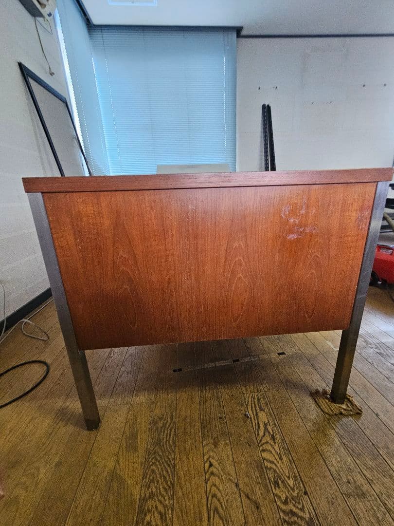 木製モダンデスク 4引き出し付き 大幅値下げ