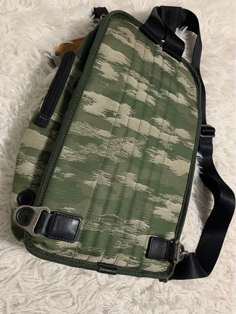 TUMI トゥミ 22318SCH ALPHA BRAVO ボディーバック 迷彩