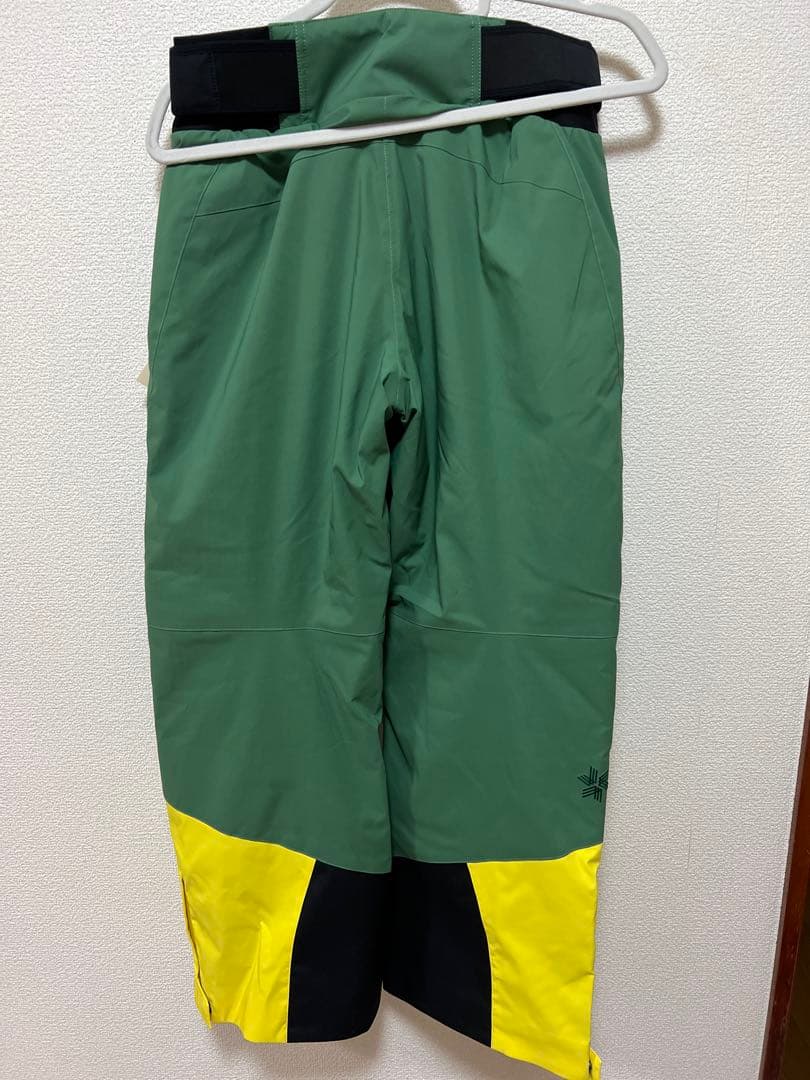 新品Goldwin スキーウェア XSサイズ 緑×黄