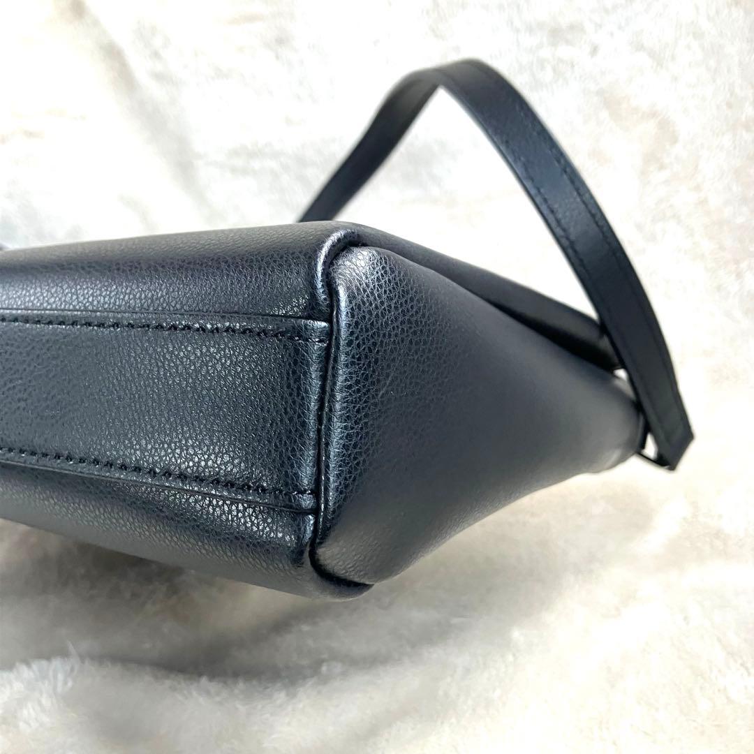 未使用級✨】agnes b. ショルダーバッグ ターンロック レザー ロゴ金具